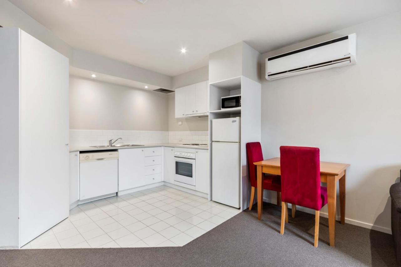 Wantirna Knox International Hotel And Apartments מראה חיצוני תמונה